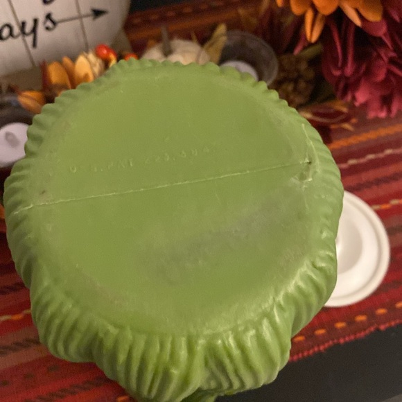 Vintage Celery Crisper Storage Container with Lid - Picture 4 of 7